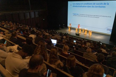 Près de 300 acteurs économiques se sont retrouvés aux Assises du développement économique - vue de la halle de la Manufacture des Oeillets à Ivry-sur-Seine