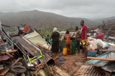 village en ruine à Mayotte suite au passage du cyclone Chido 