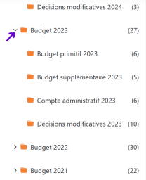Des dossiers et des sous-dossiers des budgets 2024,2023 et 2022 affichés pour exemple, une flèche pour montrer comment ouvrir les sous-dossiers - Agrandir l'image, fenêtre modale