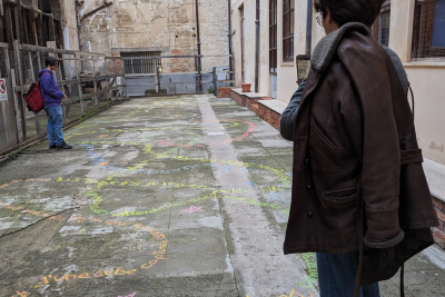 Résultat d'écriture à la craie après un atelier de Malo Patron - Agrandir l'image 3 sur 3, fenêtre modale