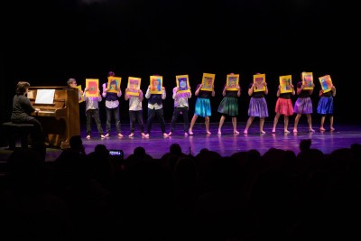 Enlarge image 16 of 18, modal window