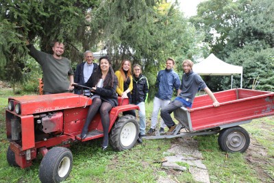 Agrandir l'image 8 sur 16, fenêtre modale