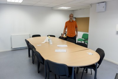 Salle de réunion du 1e de la Station - Agrandir l'image 2 sur 9, fenêtre modale