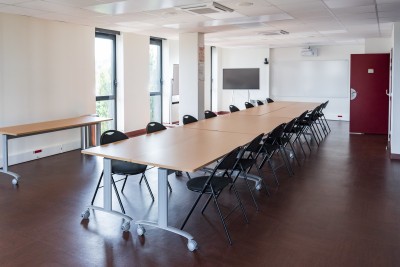 salle de réunion de la Fabrique - Agrandir l'image 6 sur 8, fenêtre modale