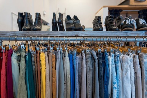 vetements en friperie