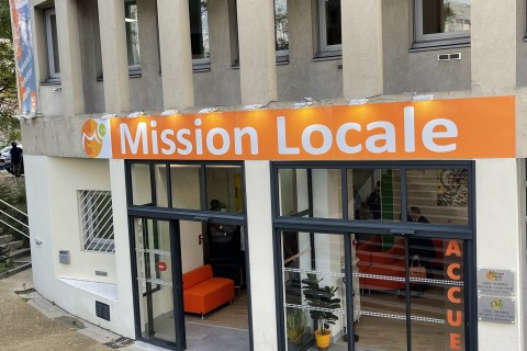 Façade de la mission locale de Vitry